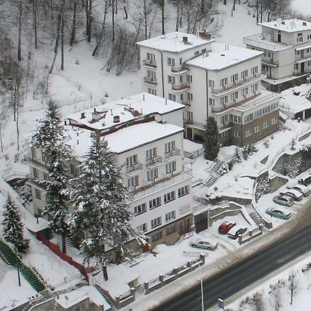 Bed and Breakfast Domy Wczasowe Tryumfy Крыница-Здруй Экстерьер фото