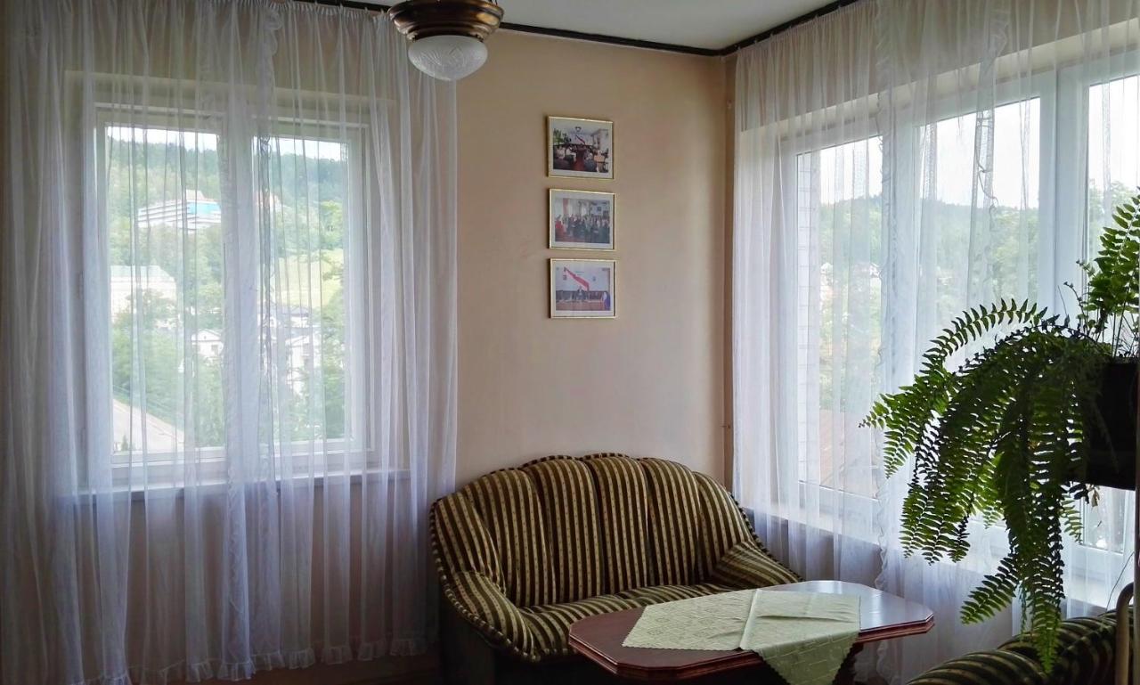 Bed and Breakfast Domy Wczasowe Tryumfy Крыница-Здруй Экстерьер фото