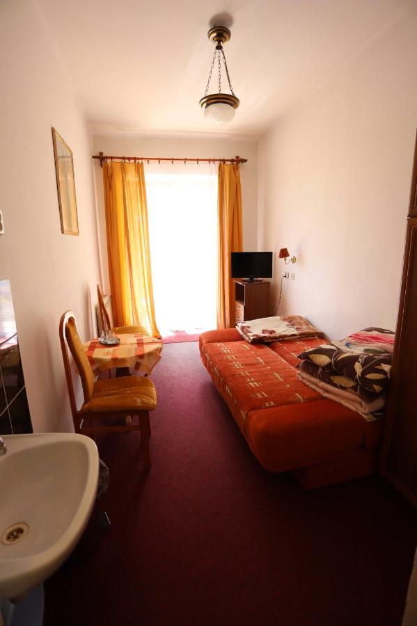 Bed and Breakfast Domy Wczasowe Tryumfy Крыница-Здруй Экстерьер фото