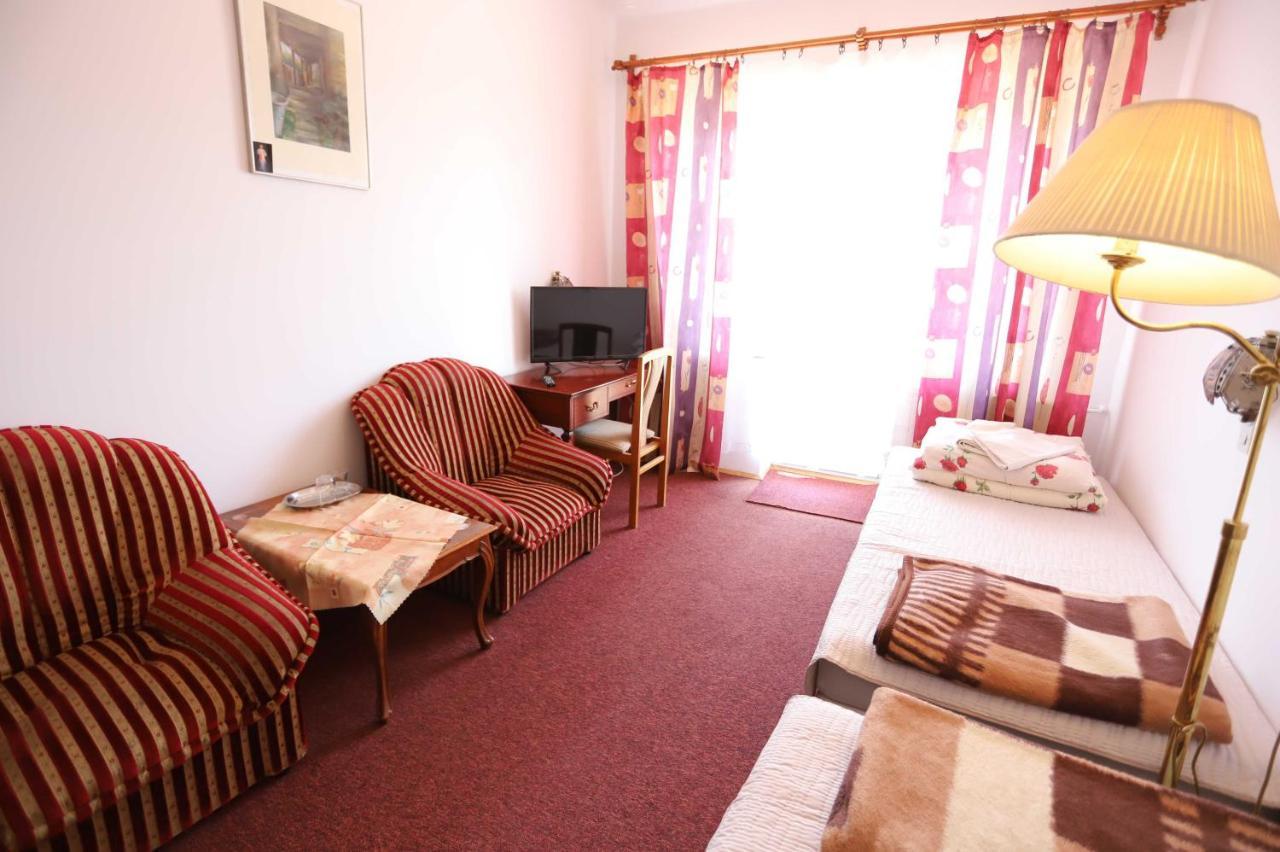 Bed and Breakfast Domy Wczasowe Tryumfy Крыница-Здруй Экстерьер фото