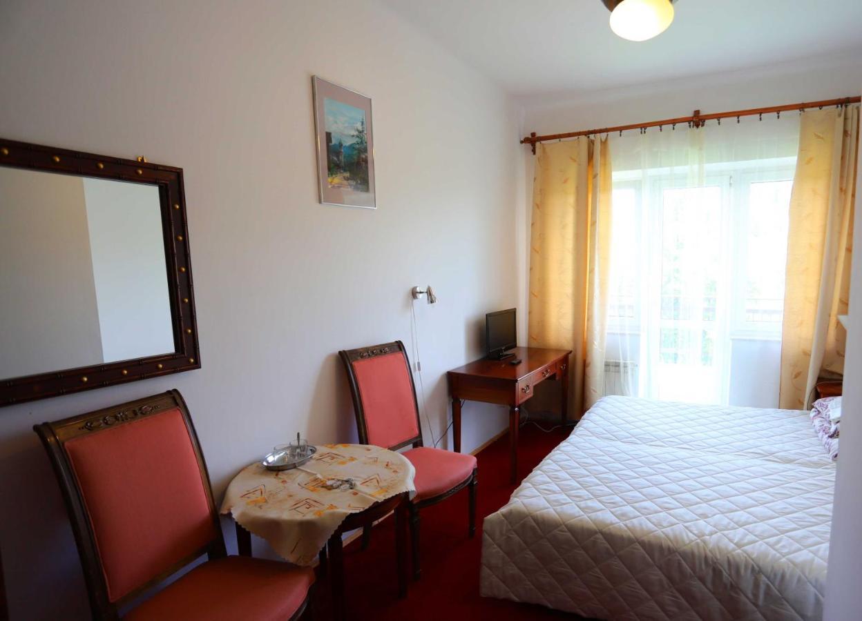 Bed and Breakfast Domy Wczasowe Tryumfy Крыница-Здруй Экстерьер фото