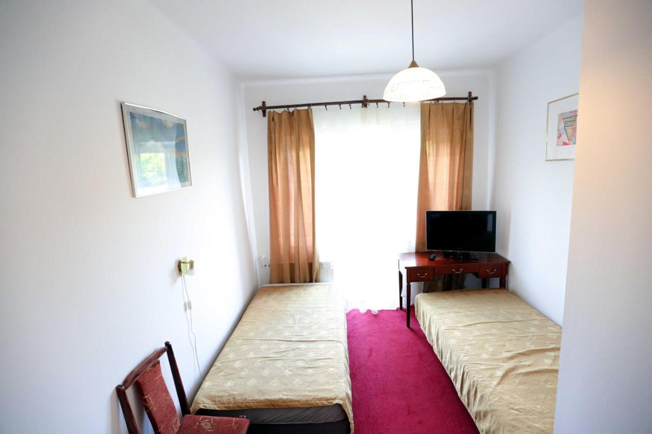 Bed and Breakfast Domy Wczasowe Tryumfy Крыница-Здруй Экстерьер фото