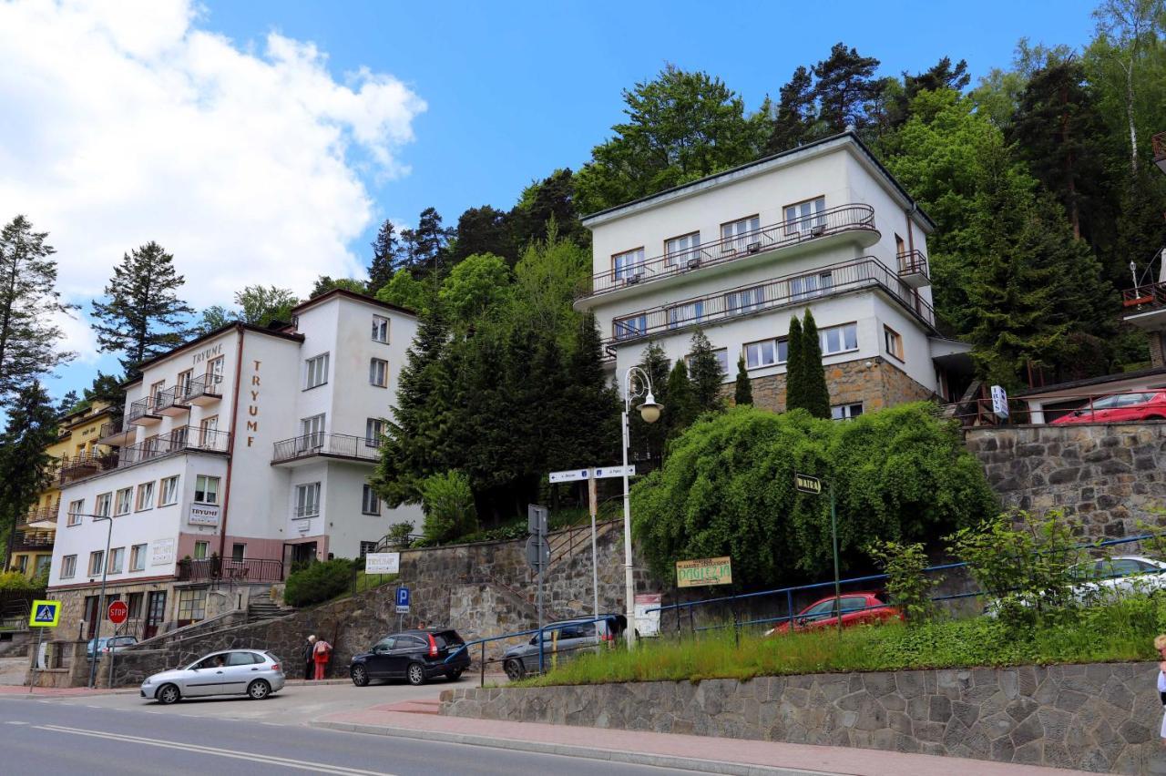 Bed and Breakfast Domy Wczasowe Tryumfy Крыница-Здруй Экстерьер фото