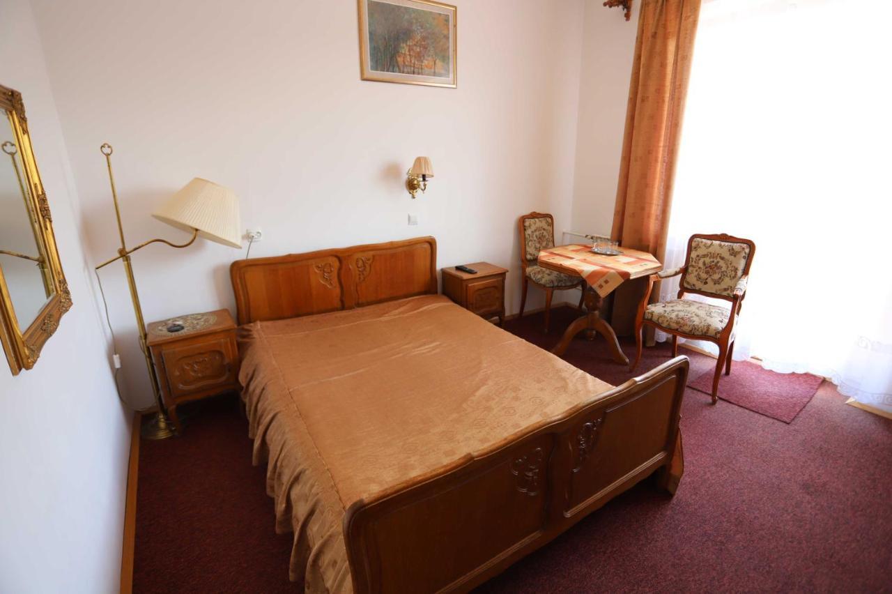 Bed and Breakfast Domy Wczasowe Tryumfy Крыница-Здруй Экстерьер фото