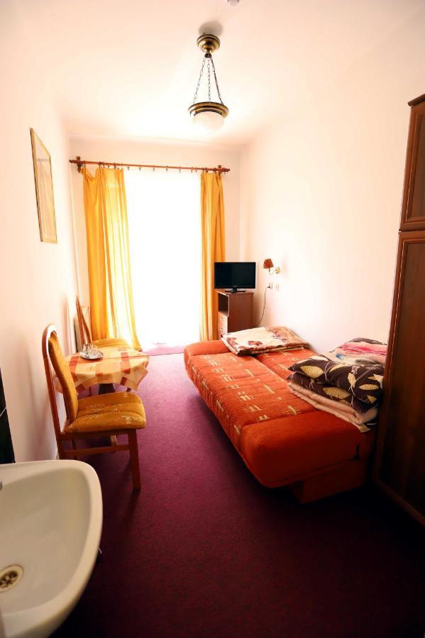 Bed and Breakfast Domy Wczasowe Tryumfy Крыница-Здруй Экстерьер фото